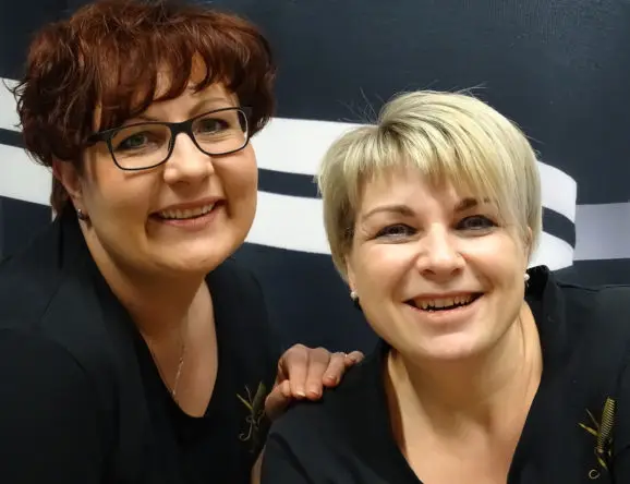 Jana Ebert und Juliane Ermisch von der Haarschneiderei am Obertor